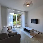 아파트 Chic Calme Rdc-jardin-terrasse-centre 마옌