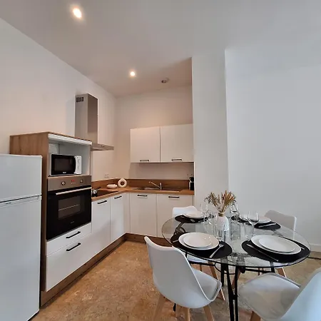 Chic Calme Rdc-jardin-terrasse-centre דירה *