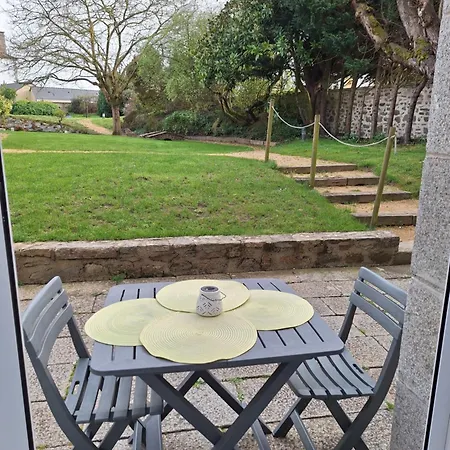 Chic Calme Rdc-jardin-terrasse-centre דירה
