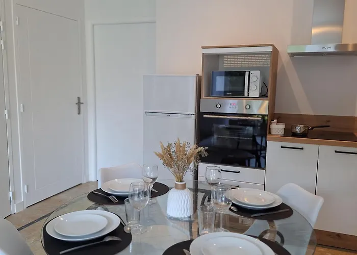 Chic-calme Rdc Avec Jardin * Mayenne