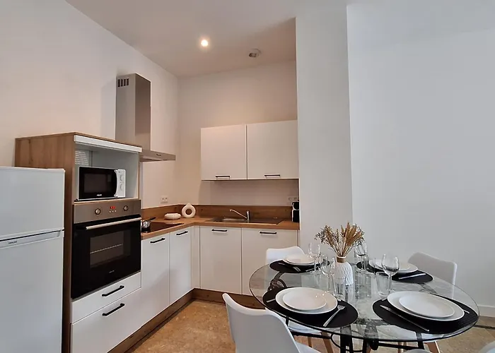 Chic-calme Rdc Avec Jardin Διαμέρισμα *